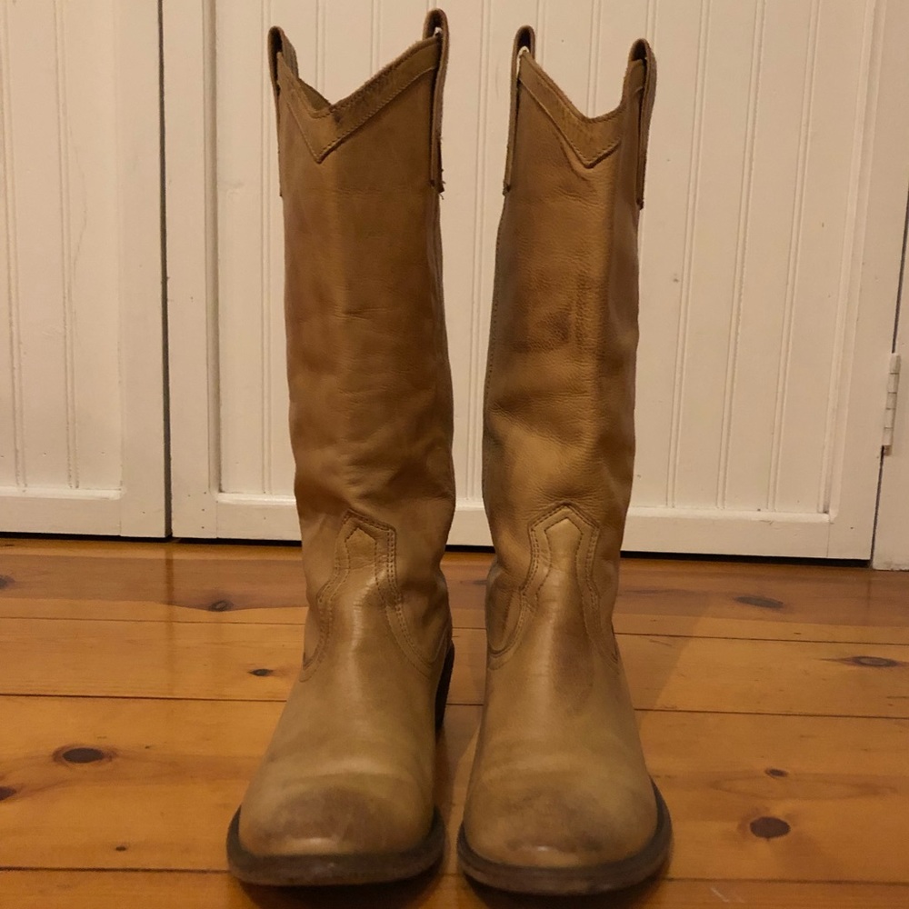 FRYE CARSON BOOTS LT TAN DISTRESSED LEATHER SIZE 7